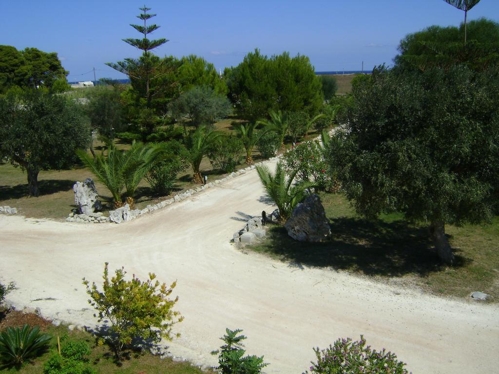 Agriturismo Tenuta Pozzello Torre dell'Orso Exterior photo